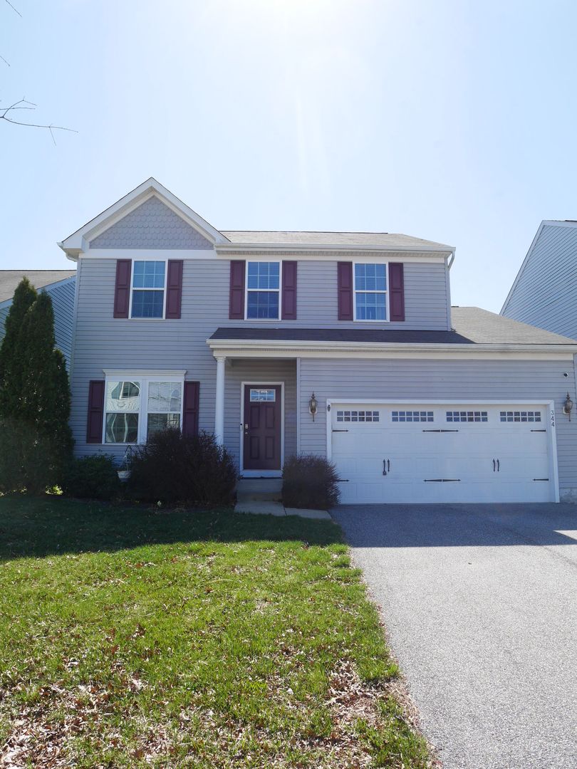 Stunning 5-Bedroom, 3.5-Bathroom Fully Furnished Home for Rent