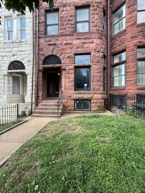 Modern 3 Bedroom Condo Minutes from Downtown Baltimore – photo 1