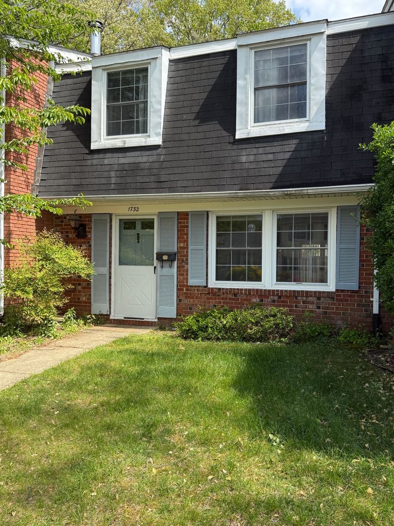 Crofton Townhome: 1732 Farmington Ct
