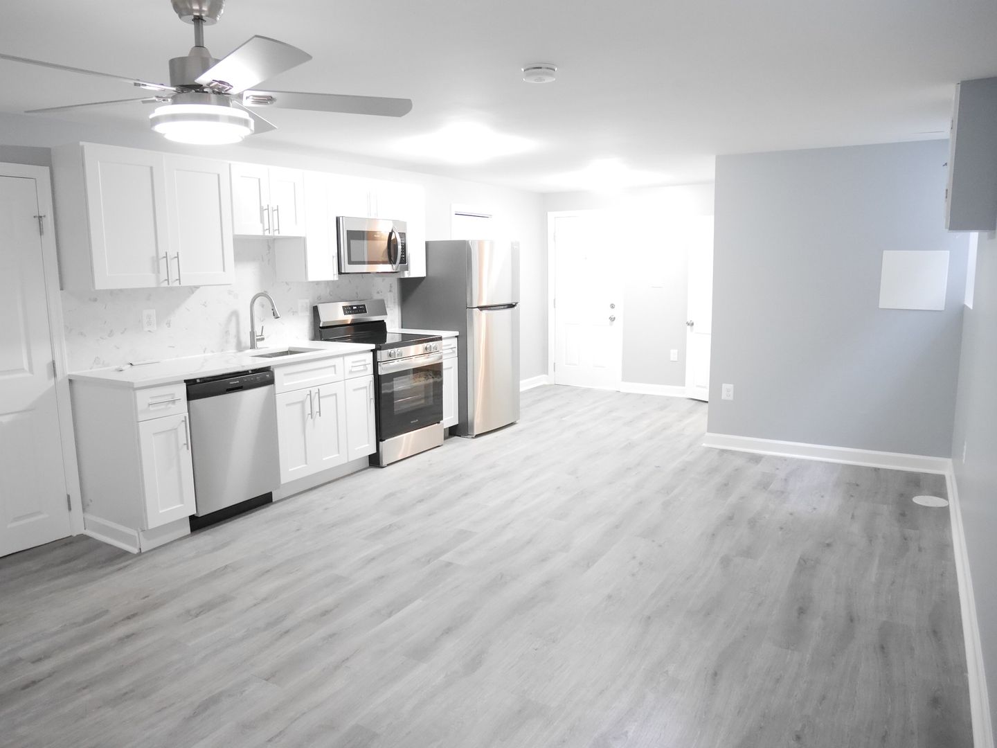 Essex Apartment: 325-331 S. Marlyn Ave