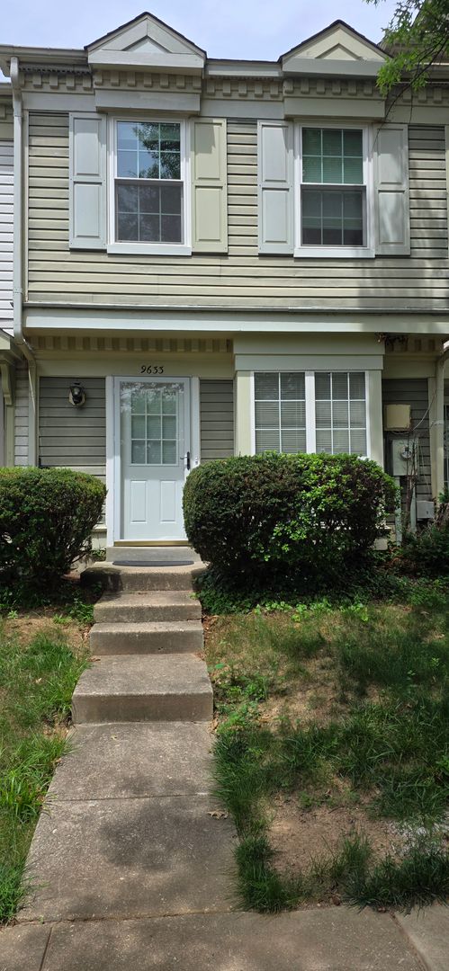 Columbia House: 9633 Hastings Dr