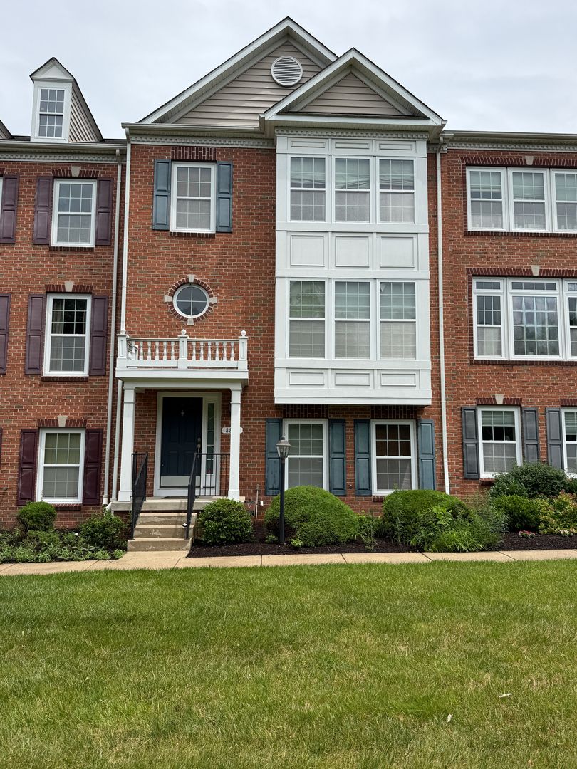 Elkridge House: 8894 Purple Iris Ln