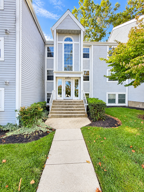 3 Bedroom Condo – 8375 Montgomery Run Rd , Unit B, Ellicott City, MD 21043