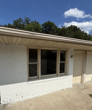 Spacious 1 Bedroom Apartment with Walk-In Closet & Roomy Kitchen in Northern Harford County