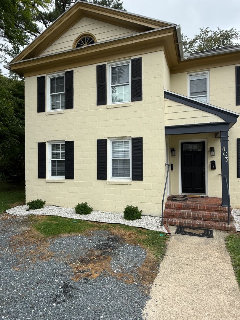 Easton Apartment: 403 S Washington St  -Apt 5