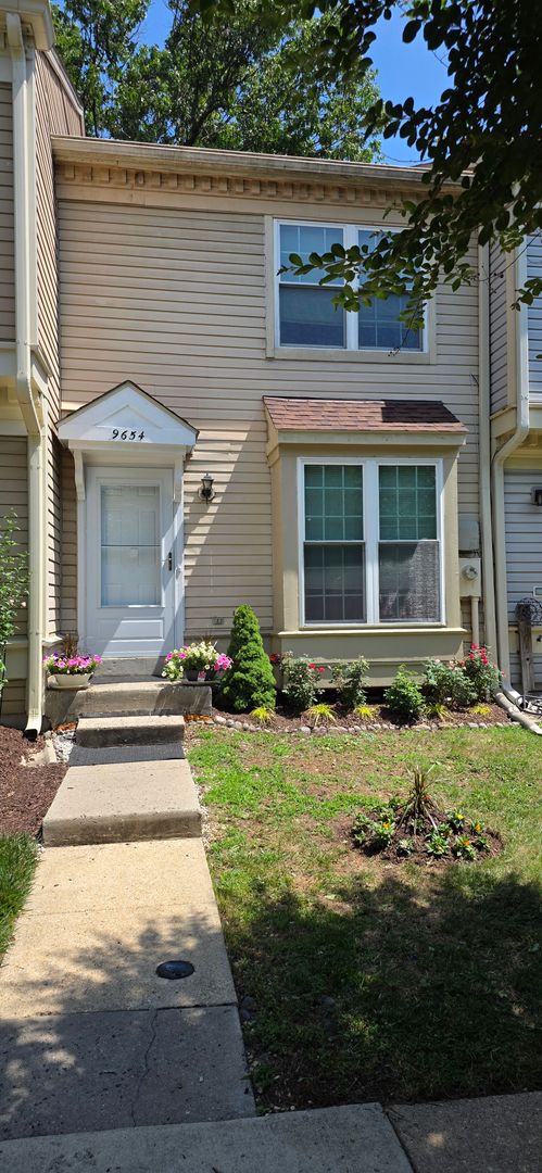 Columbia Townhome: 9654 Hastings Dr