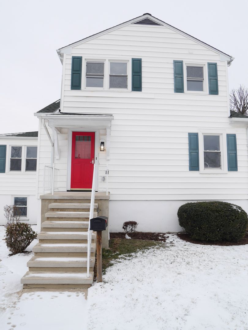 Parkville House: 2528 Wentworth Rd