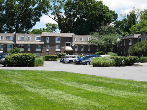 One Bedroom Condo located in Gardens At Owings Mills! - RENT SPECIAL 1/2 off Second Month's Rent