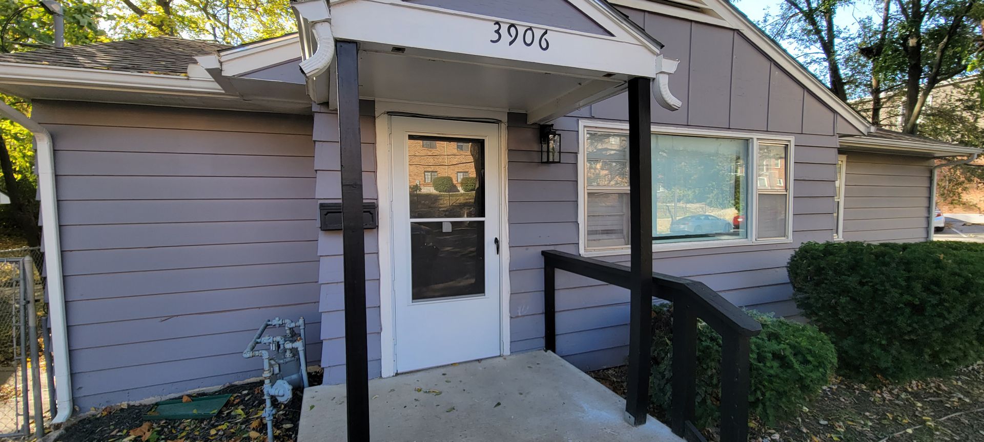 Kansas City Apartment: 3904-06 Booth