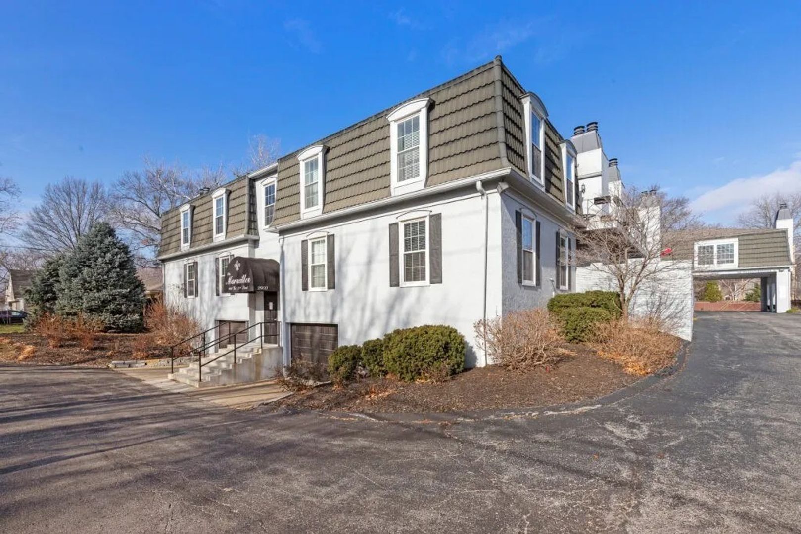 Fairway Apartment: 2900 W. 53rd Street