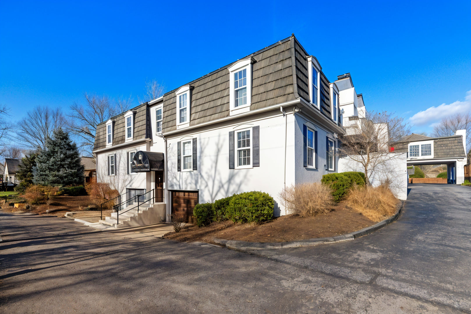 Fairway Apartment: 2900 W. 53rd Street