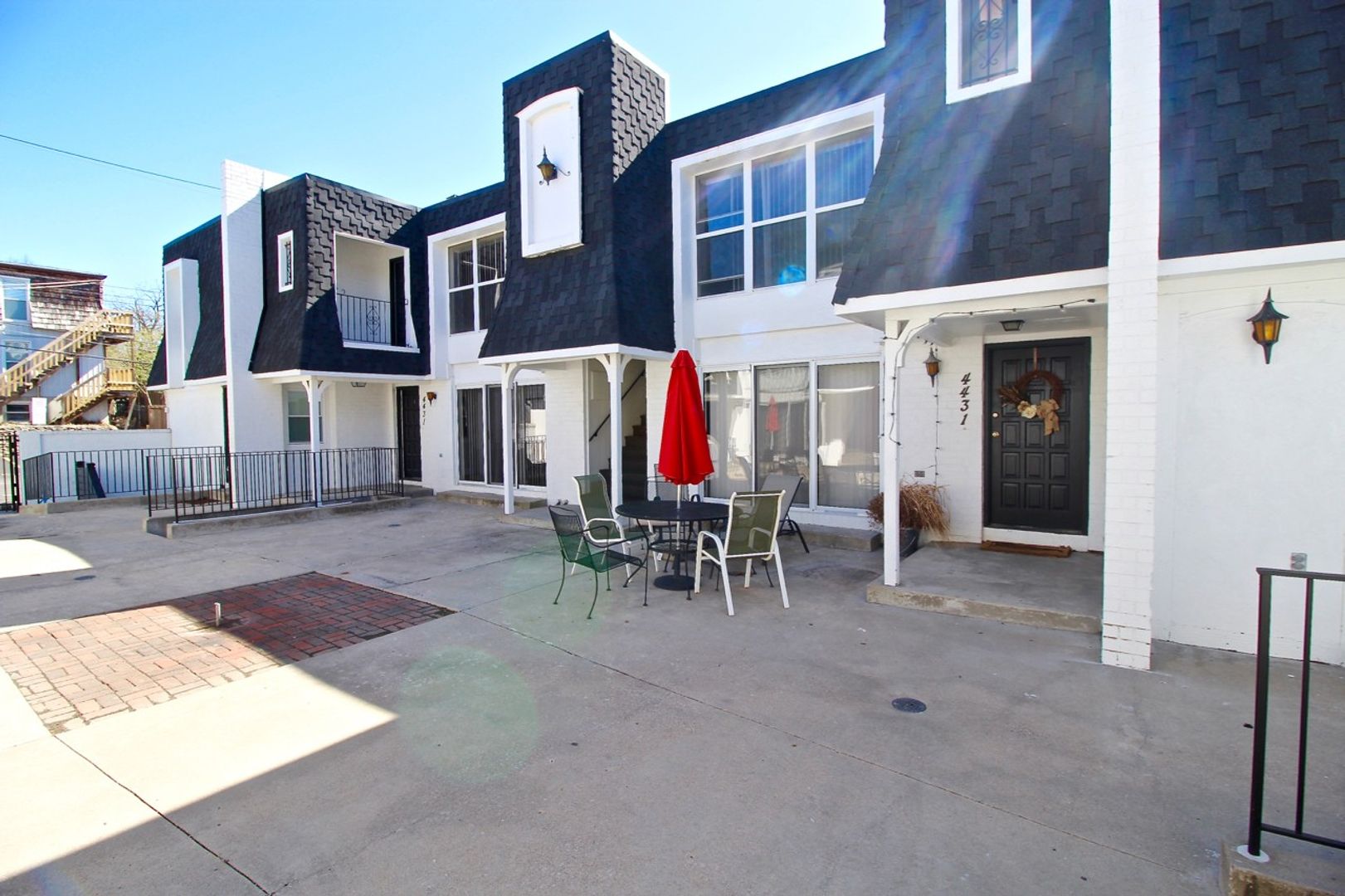 Kansas City Apartment: 4427 Holly Street