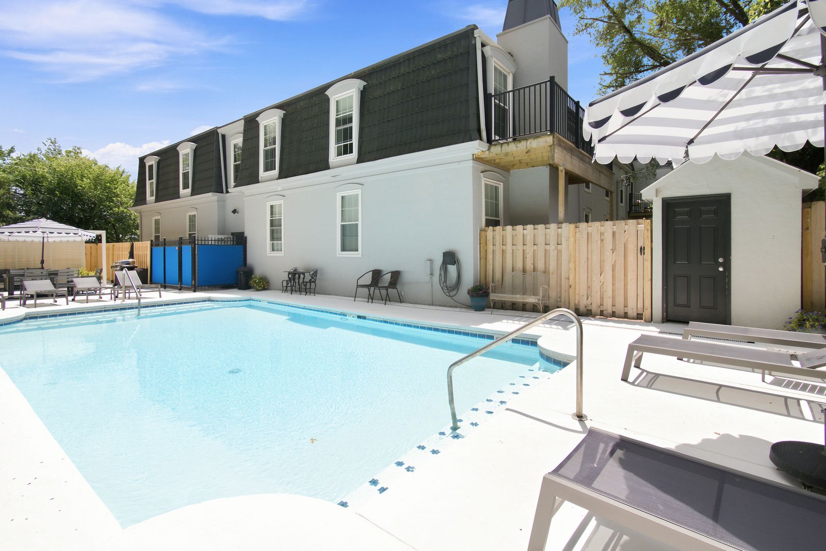 Fairway Apartment: 2900 W. 53rd Street