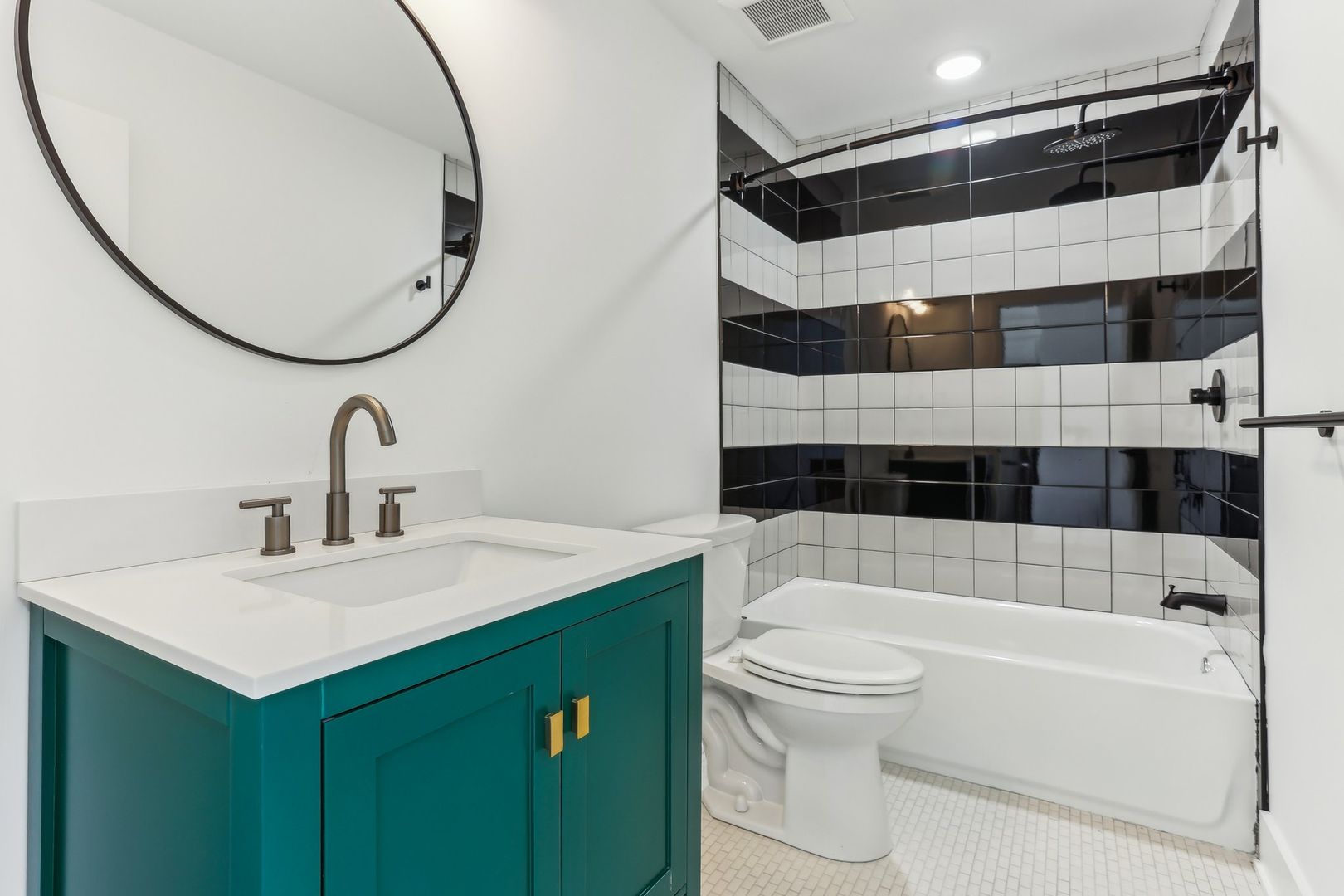 Philadelphia Apartment: 16 Nippon street