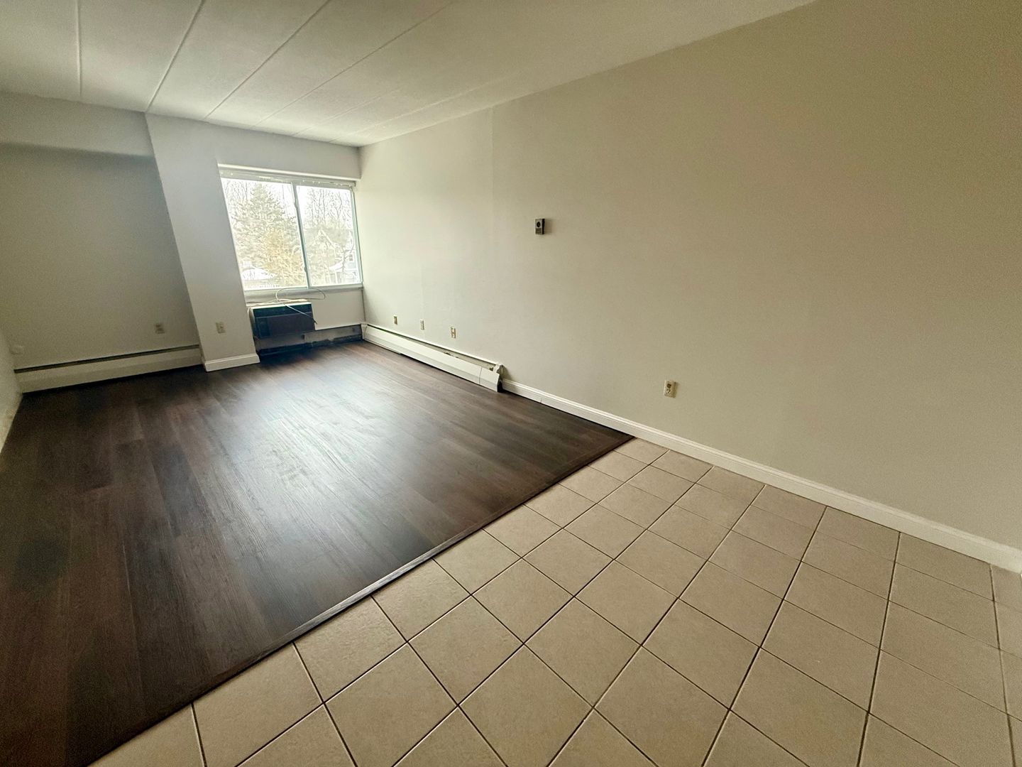 Norwich Apartment: 206 Washington Street