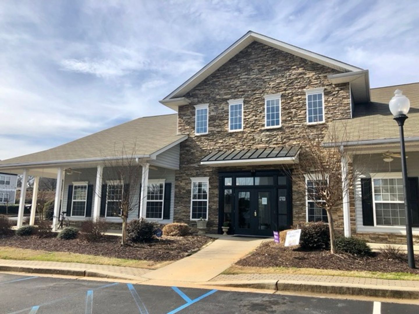 Central Apartment: 102 University Village Dr