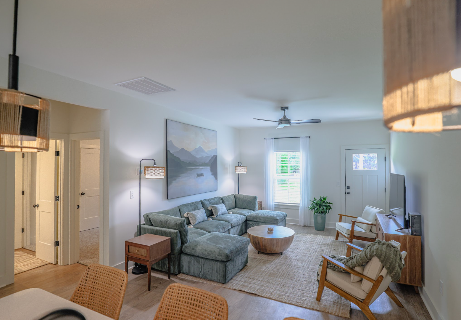 New Build Ready to Rent!