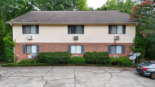 Studio Apartment Available at Cochran