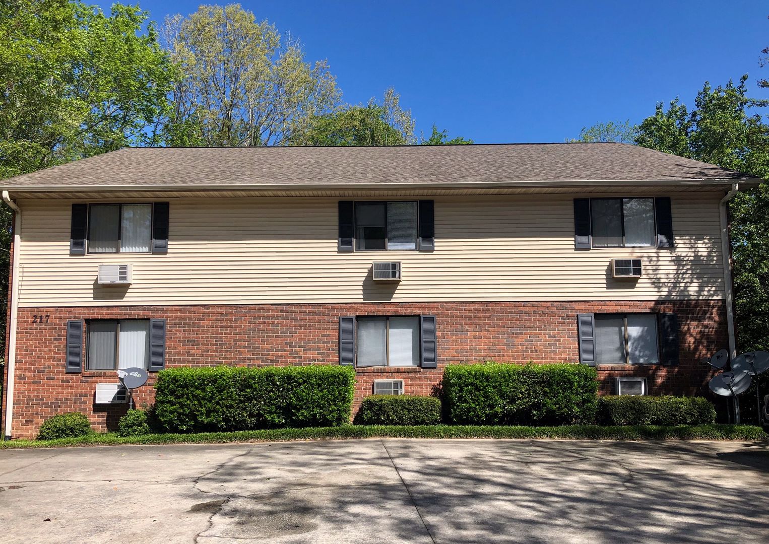 Clemson Apartment: 217 Cochran Rd