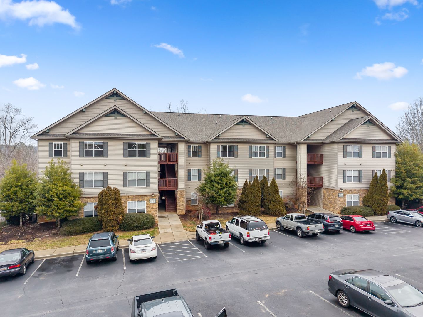 Seneca Apartment: 1131 Harts Ridge Dr