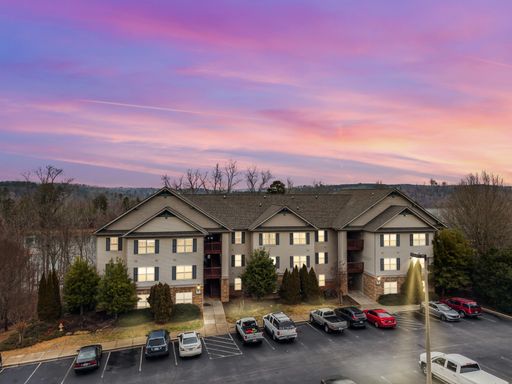 222 Harts Cove Way, Seneca, SC