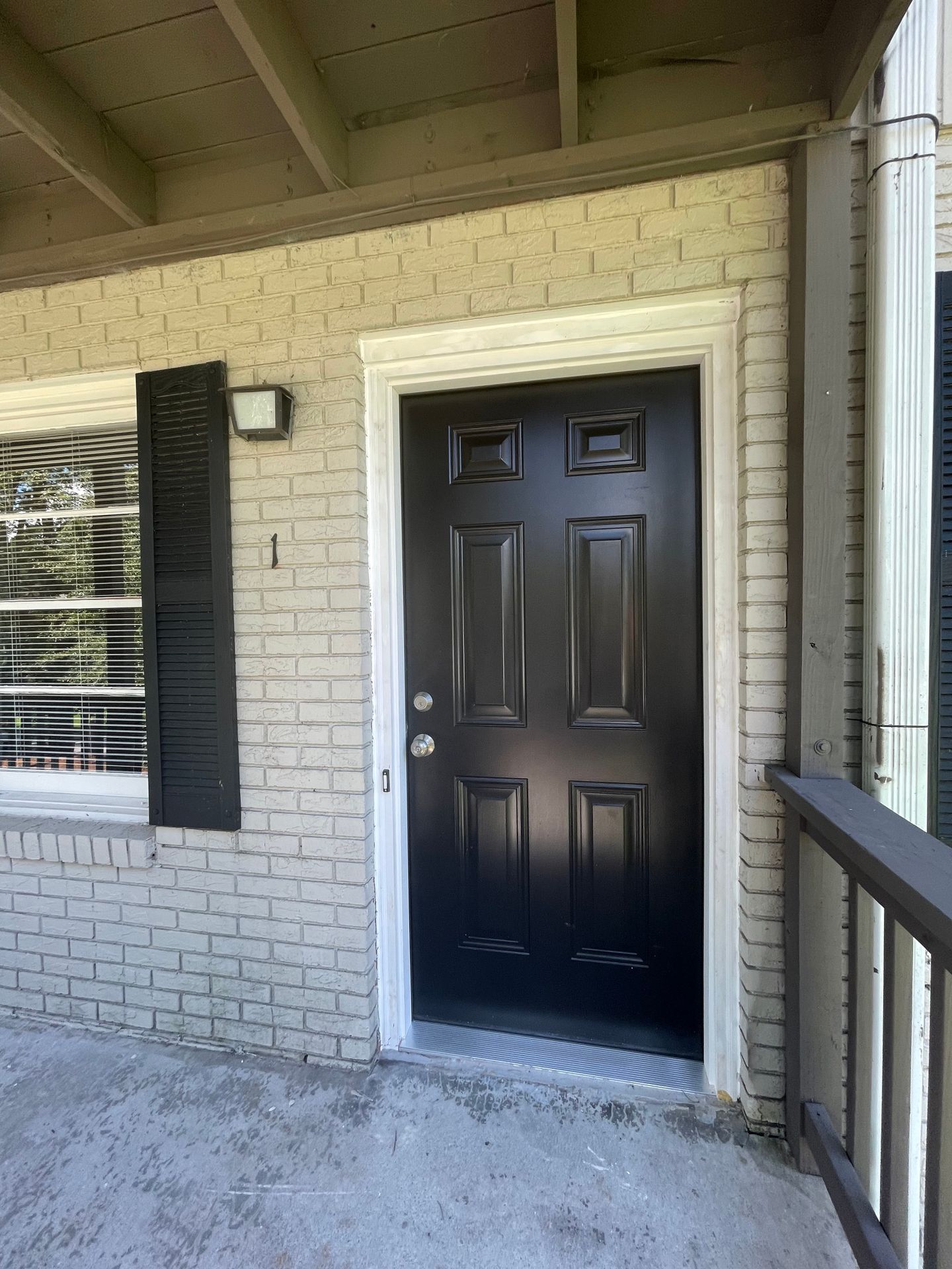 Clemson Apartment: 207 Charleston Ave