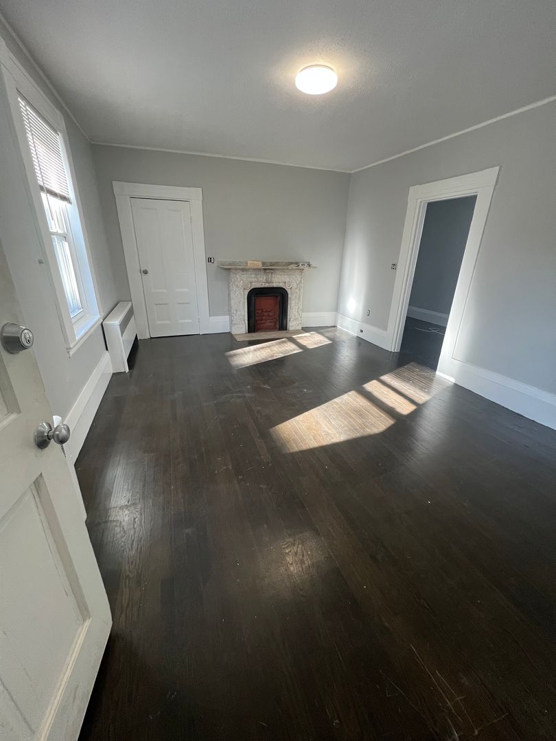 Dorchester Apartment: 77 Bailey Street