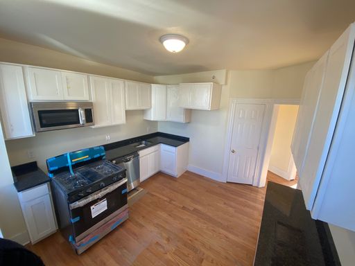 ***Newly Renovated 3 Bedroom Apartment - Available Now***