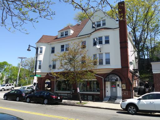 **Spacious 2-Bedroom Apartment in a Prime Location!** **No Application Fee, Broker Fee, or Security Deposit Required**