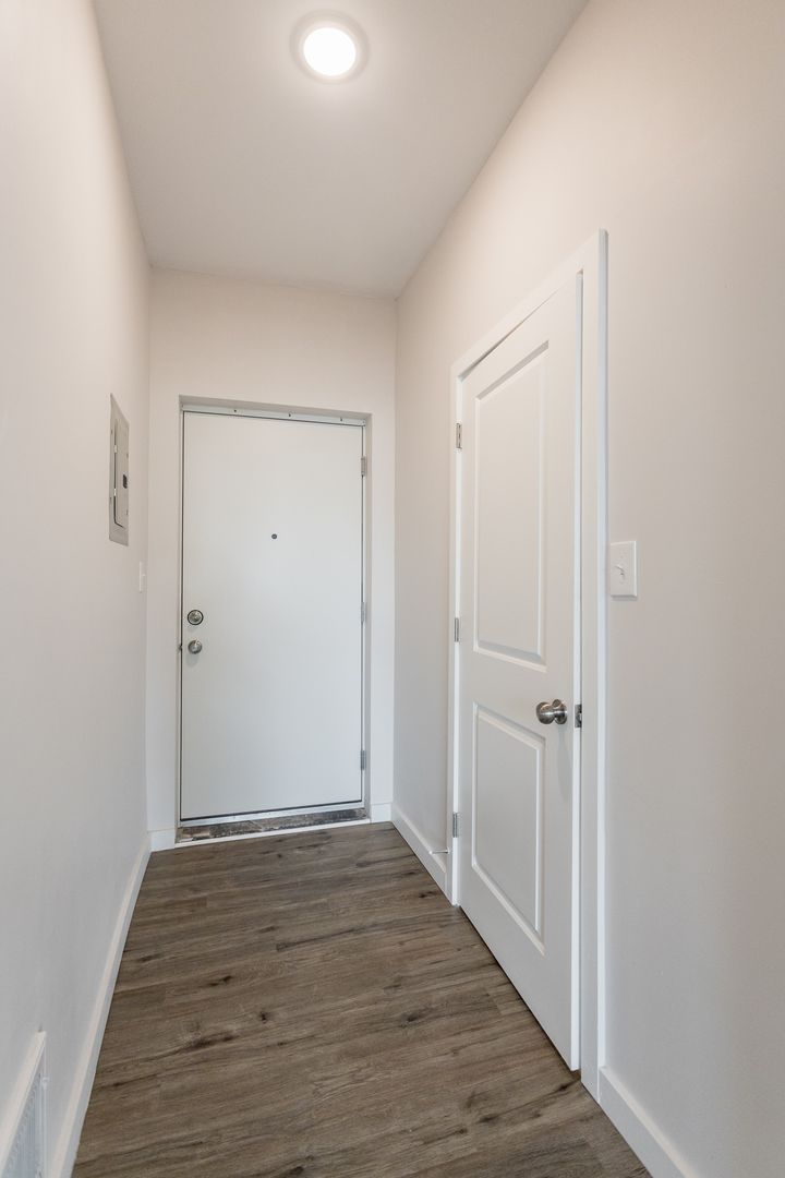 Detroit Apartment: 10210 Second Ave