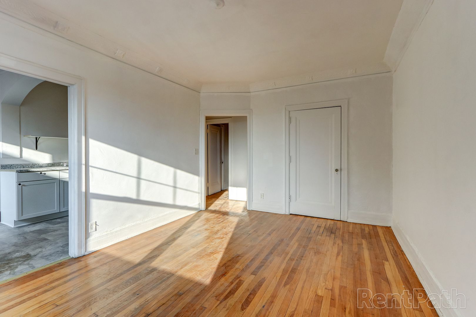 Detroit Apartment: 2258 W Grand Blvd