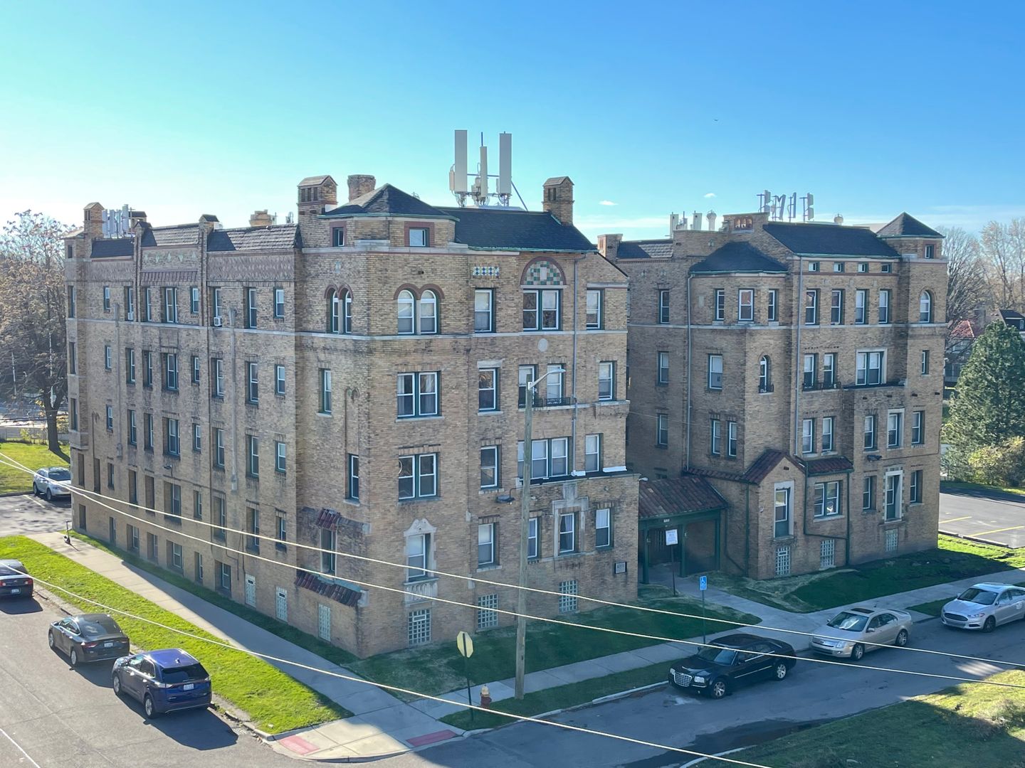 Detroit Apartment: 1415 Glynn Court