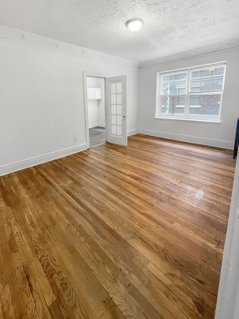 Detroit Apartment: 2258 W Grand Blvd