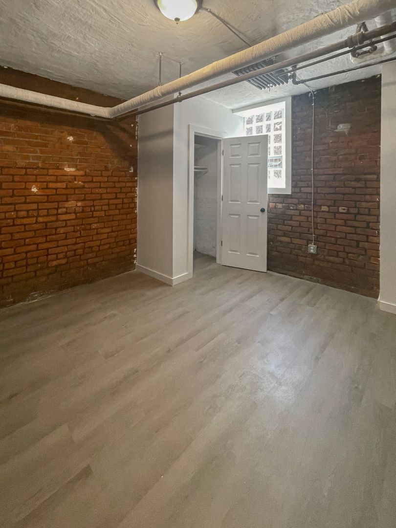 Detroit Apartment: 2258 W Grand Blvd