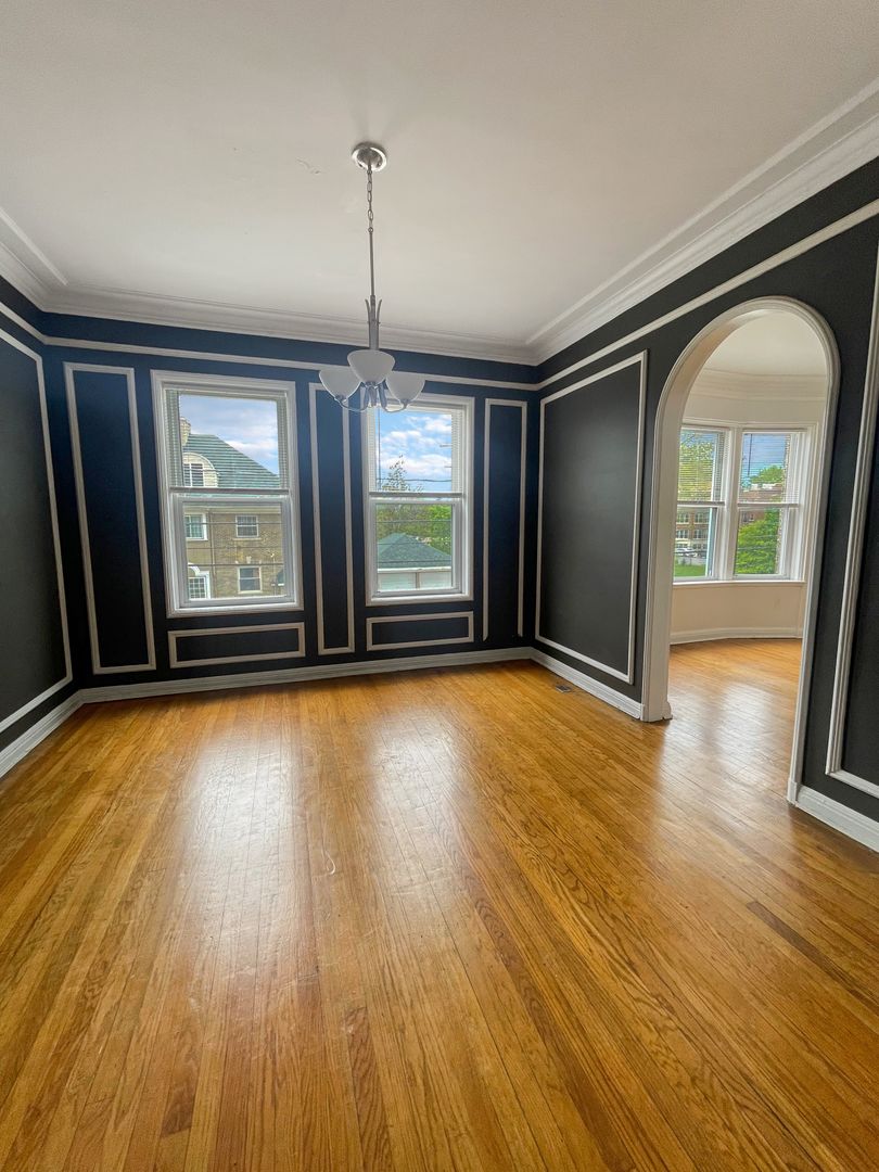 Detroit Apartment: 10210 Byron St.