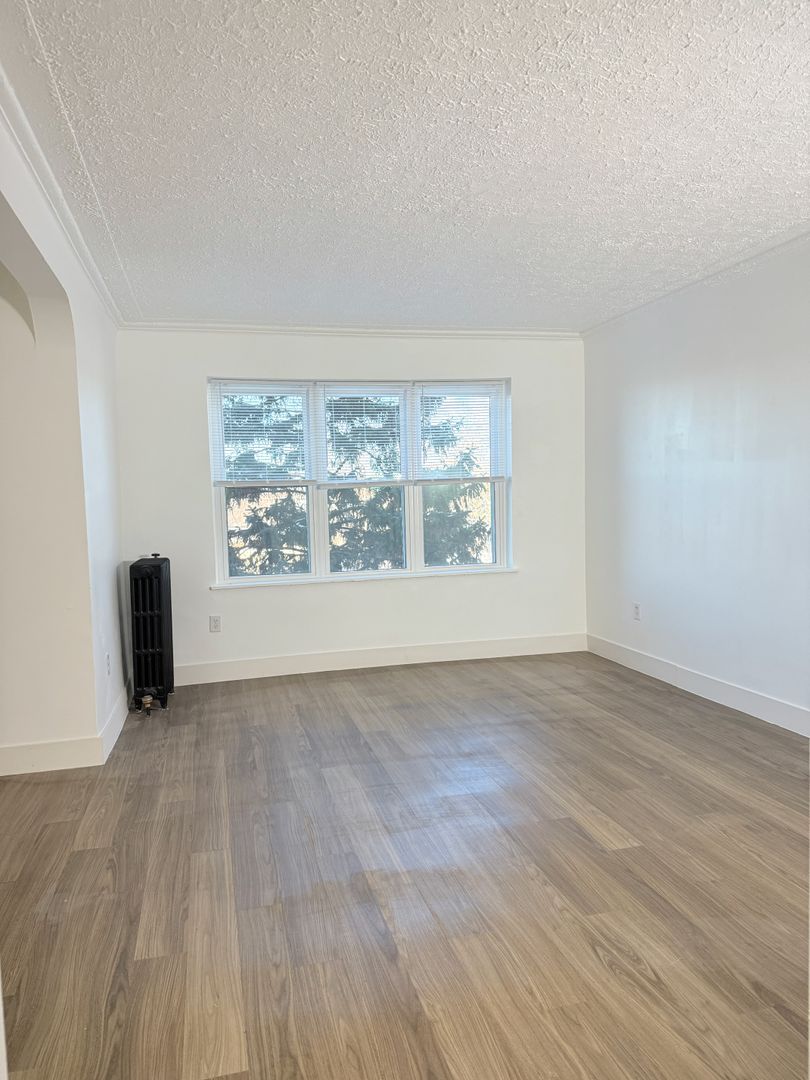 Detroit Apartment: 2690 W Boston