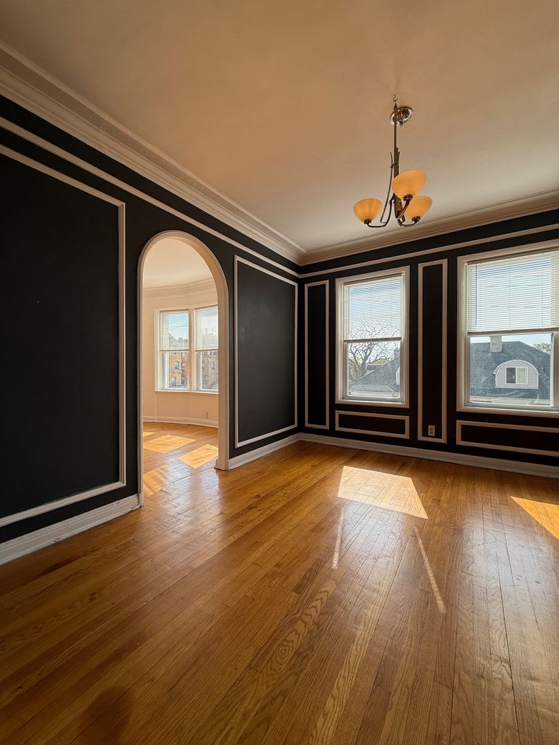 Detroit Apartment: 10210 Byron St.