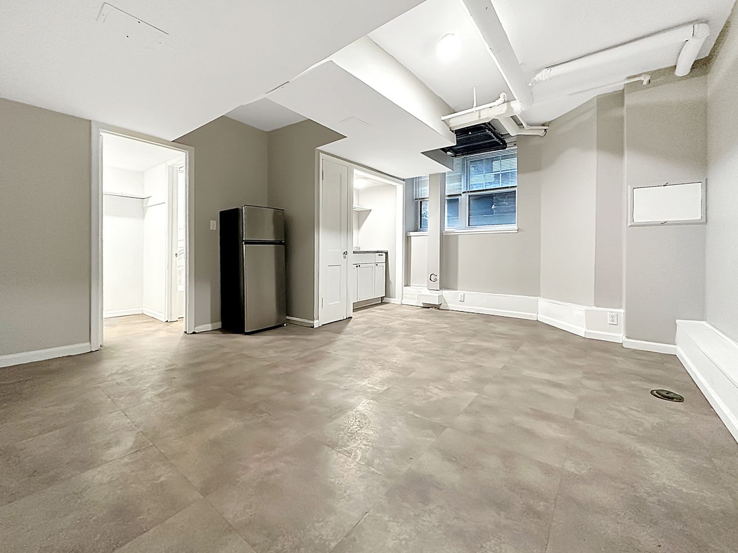 Detroit Apartment: 2258 W Grand Blvd