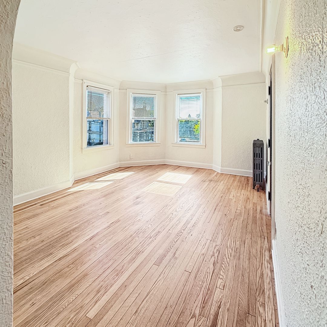 Detroit Apartment: 1415 Glynn Court