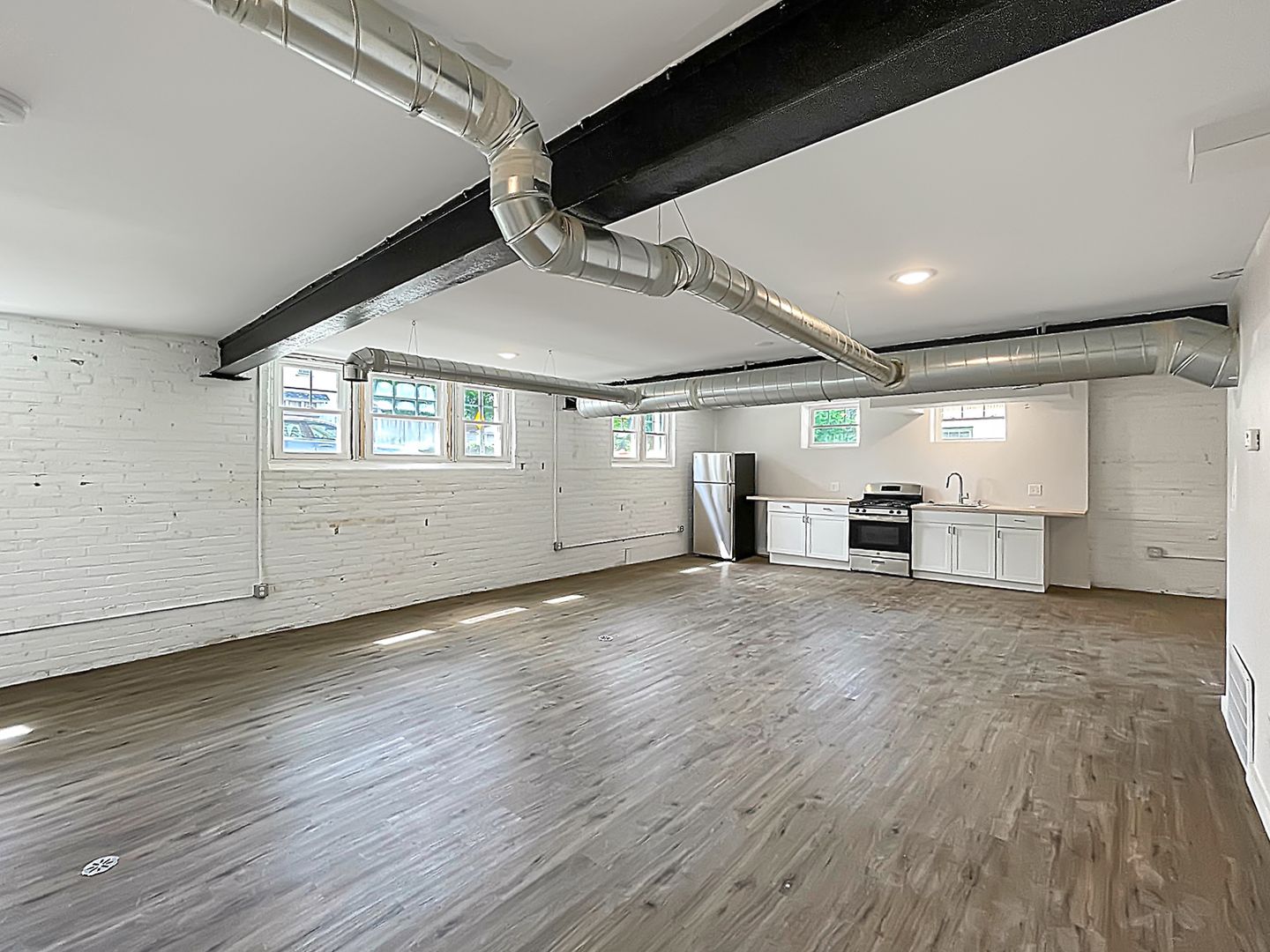 Detroit Apartment: 10210 Second Ave