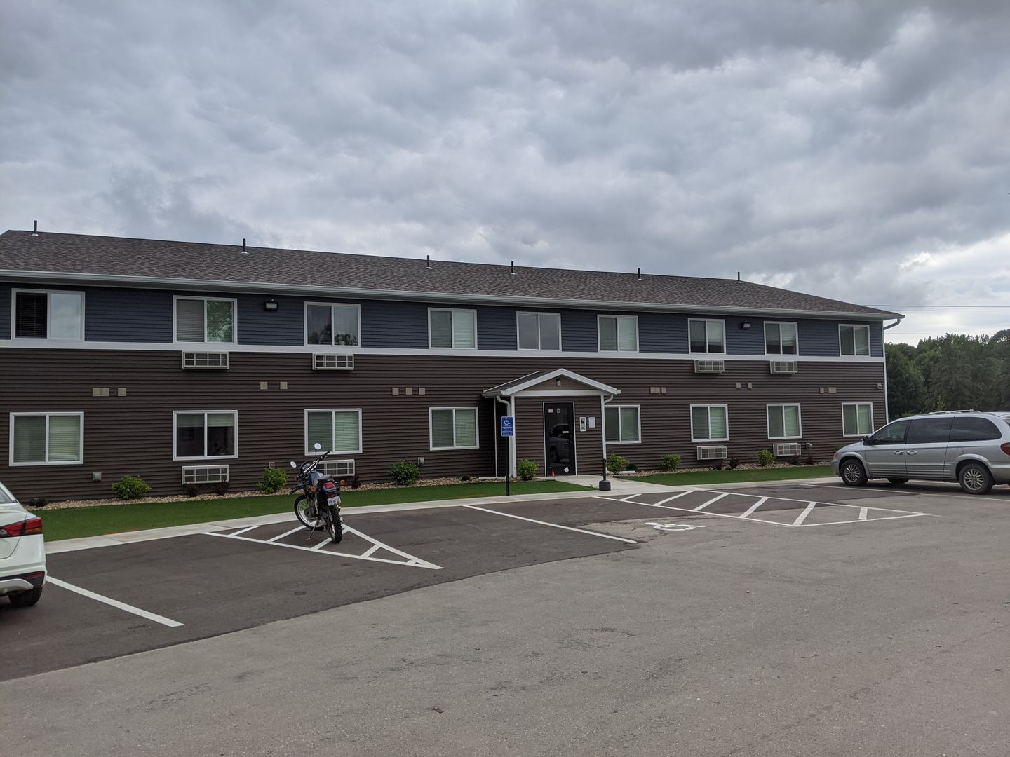 Morris Apartment: 5 Breezy Lane