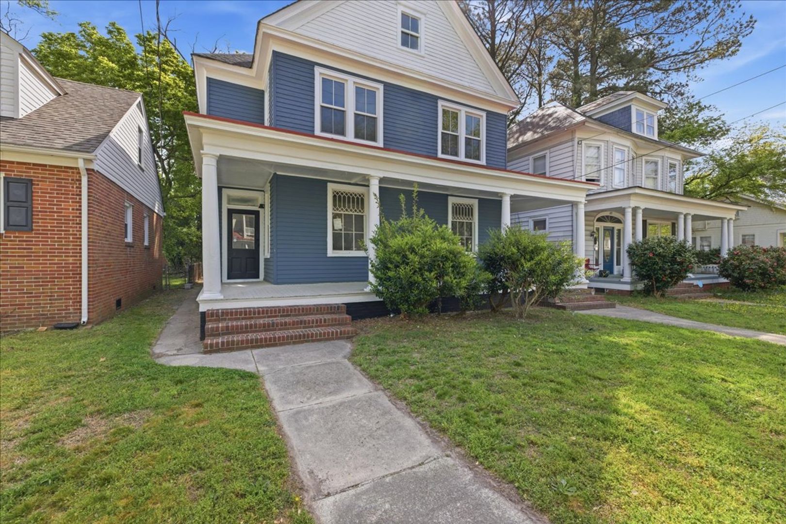 Portsmouth Apartment: 423 Mt vernon ave