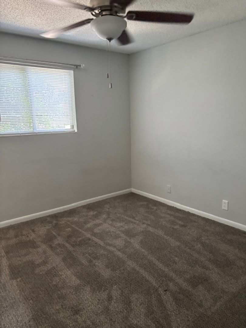 nashville Apartment: 40 Burton HIlls Blvd