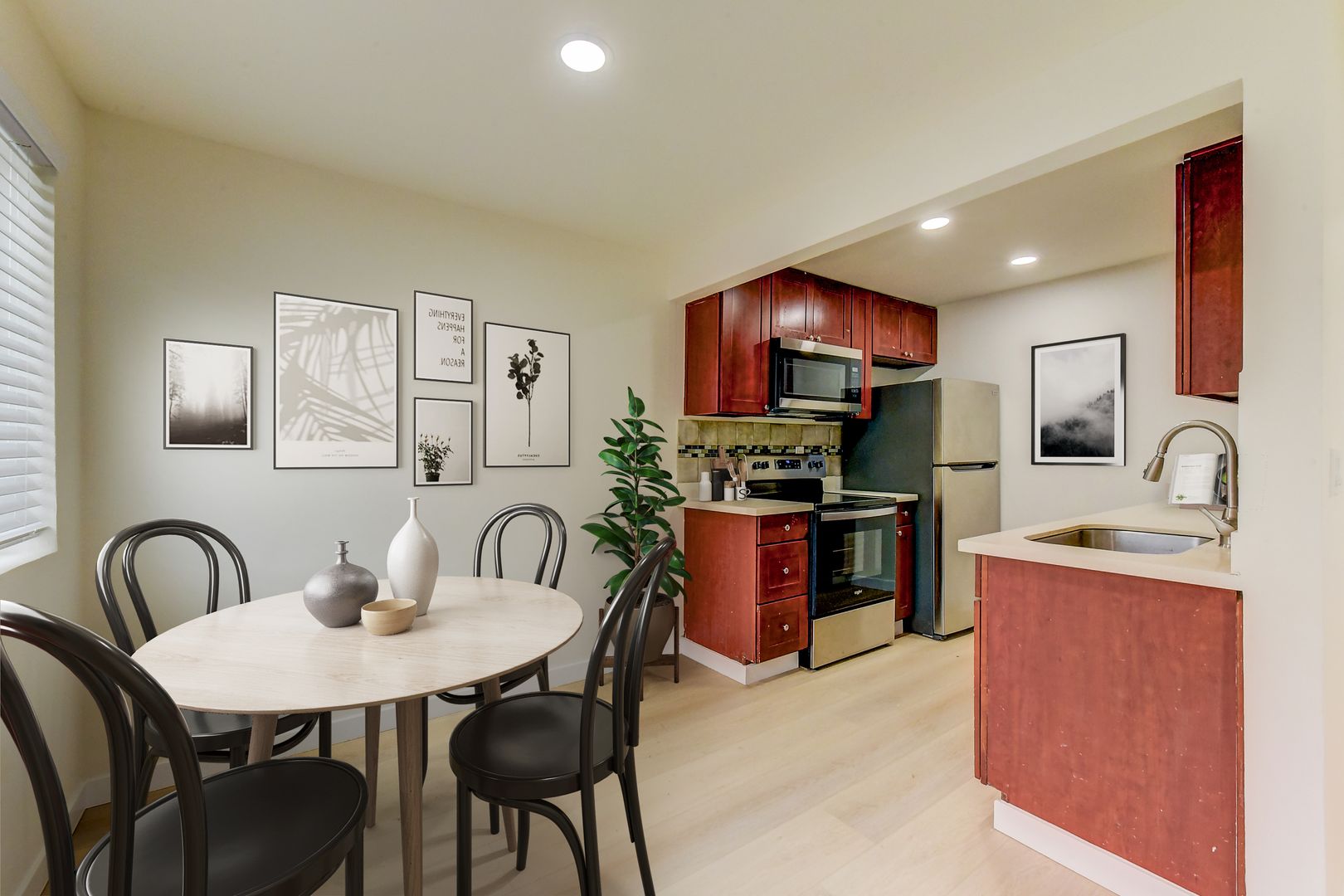 Kent Apartment: 1605 Maple Lane
