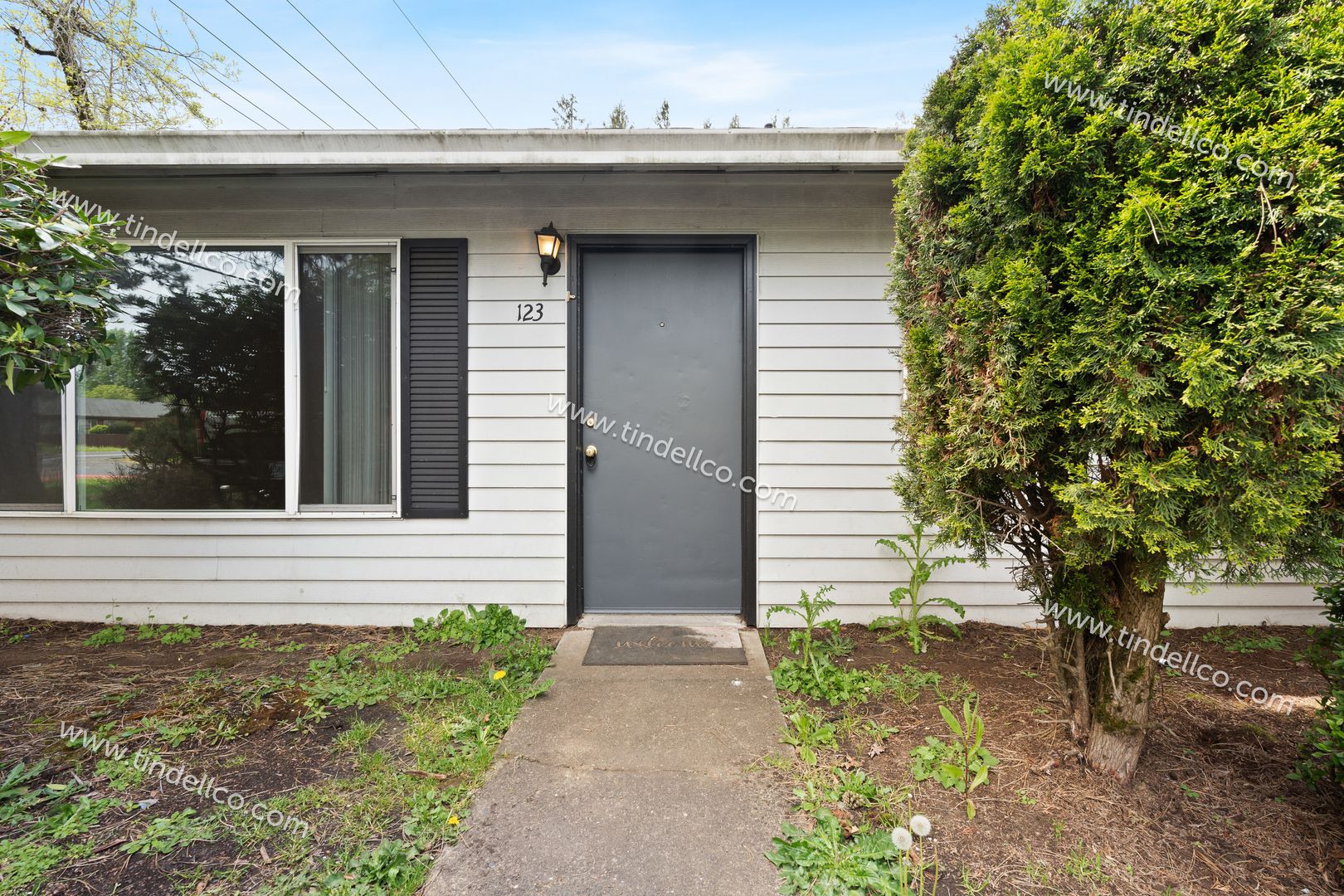 Portland Apartment: 19849 NE Halsey St