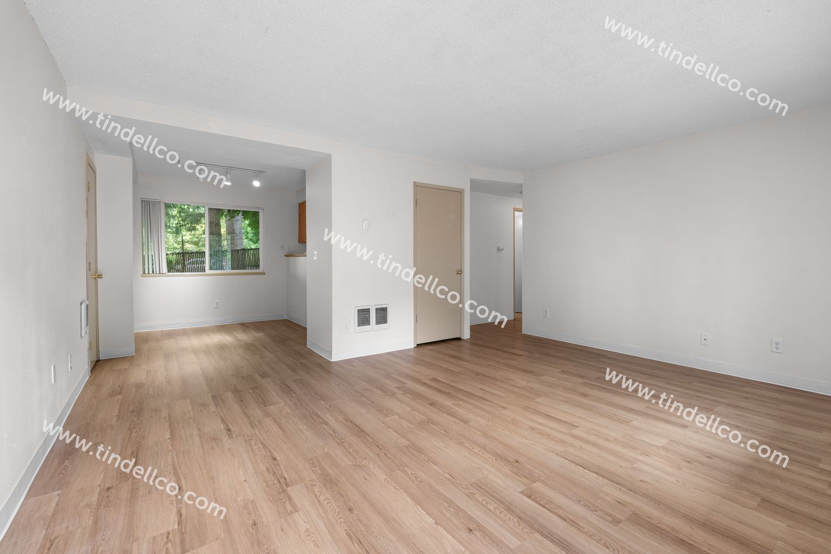 Portland Apartment: 19849 NE Halsey St