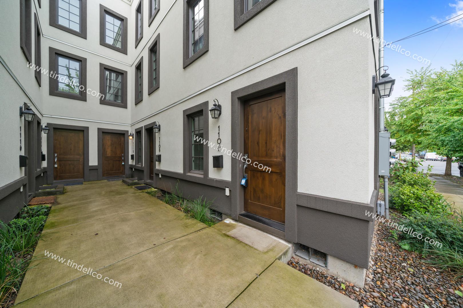 Portland Apartment: 1106-1110 SE Lincoln St