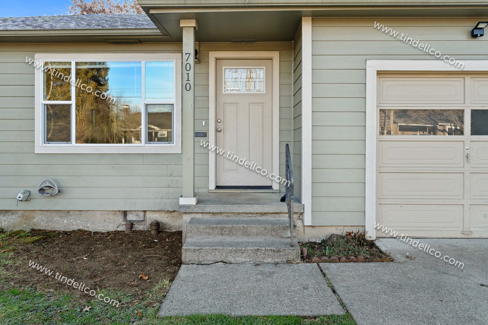 Portland House: 7010 N Columbia Way