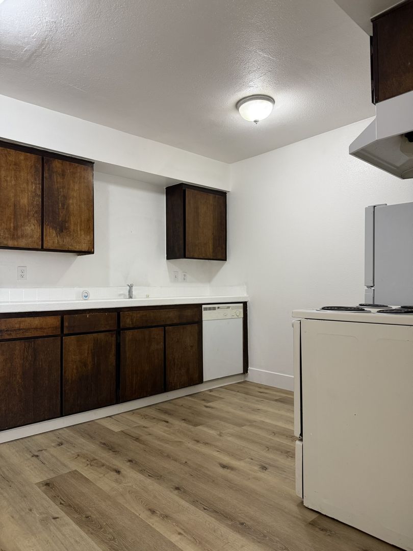 Merced Apartment: 3100 Denver Ave.