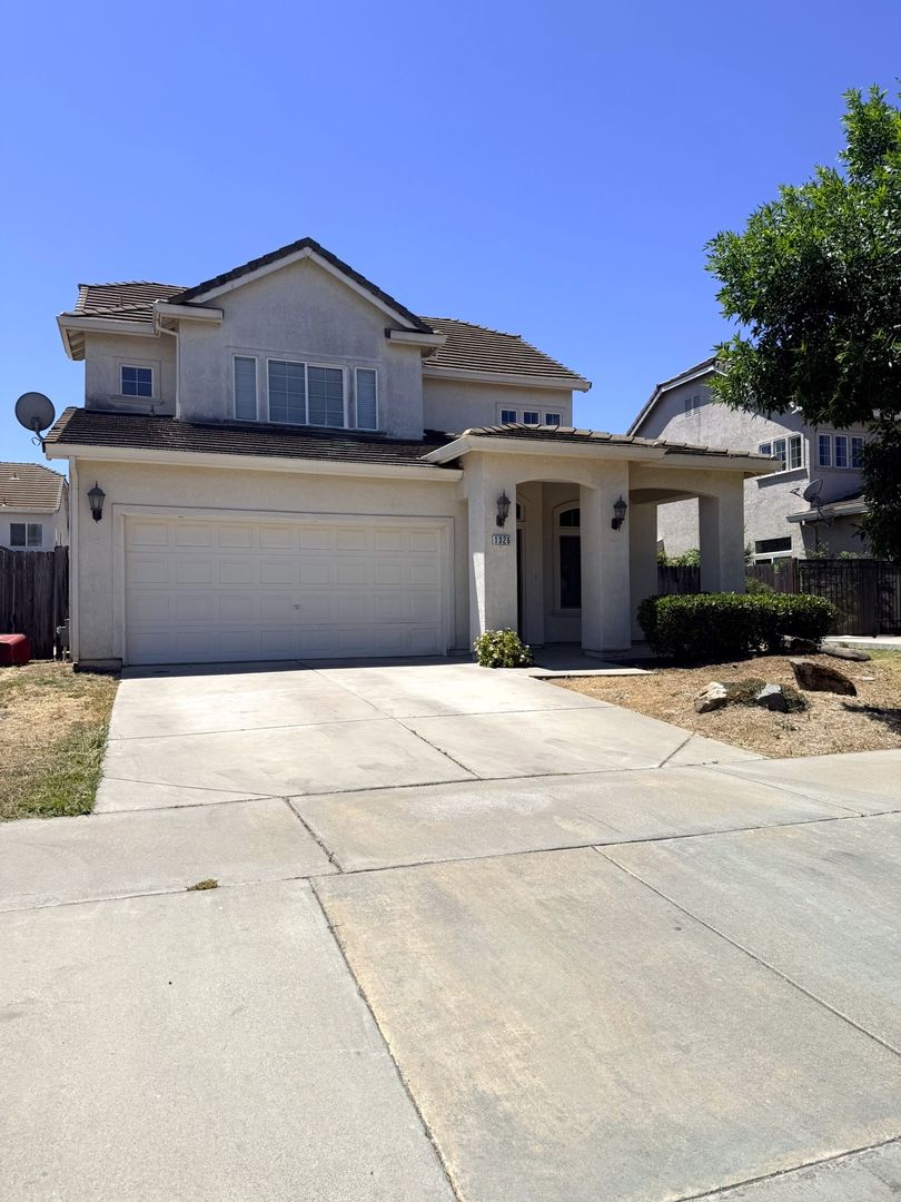 Merced House: 1326 Tide Dr
